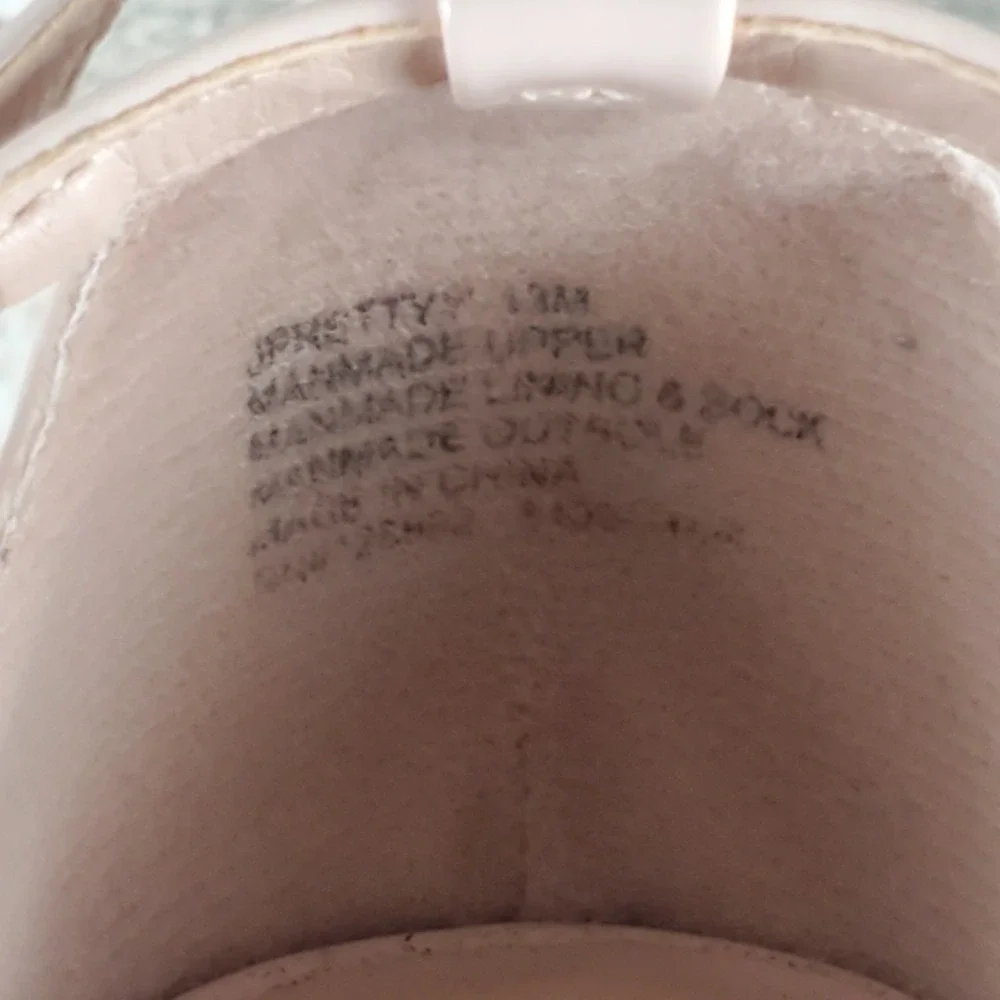 Steve Madden Prettyy Kids Sandal Sz 13 M Blush Patent Leather Buckle Ankle Strap